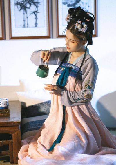 久久动漫在线视频精品_HD高清在线