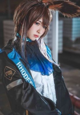 制服丝袜欧美色图_720全集在线观看